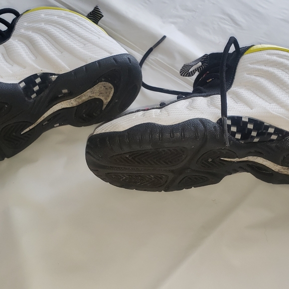 Nike Little Posite One (PS) Sneakers Sz 12C Unisex White DJ5798-100 Preschool - Picture 3 of 3